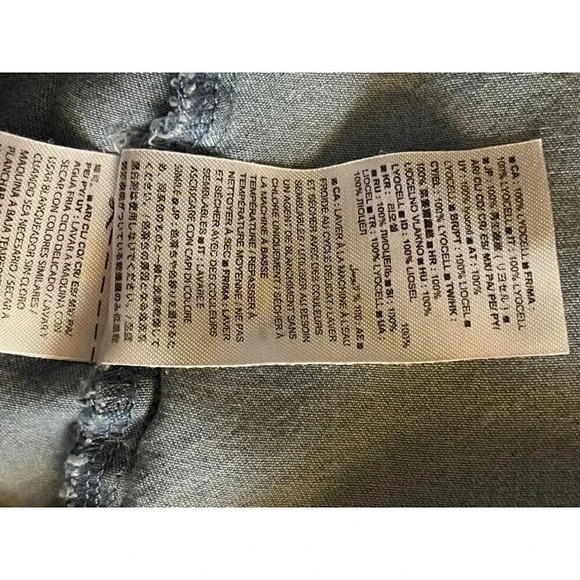 gap maternity light wash denim dress with pockets, size L - Picture 9 of 13